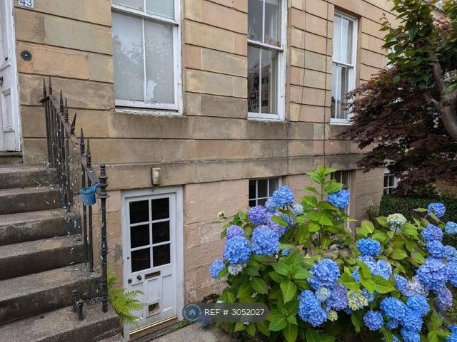 Regent Park Square, Glasgow G41, 1 bed flat to rent, £1,250 pcm | PrimeLocation