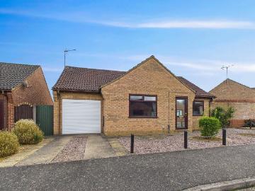Regent Road, Downham Market PE38, 2 bed bungalow to rent, £1,150 pcm | PrimeLocation