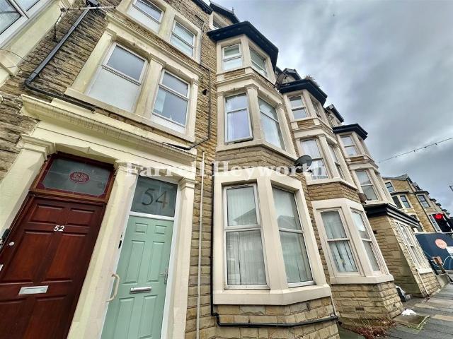 Regent Road, Morecambe LA3 1 bed flat to rent £625 pcm £144 pw