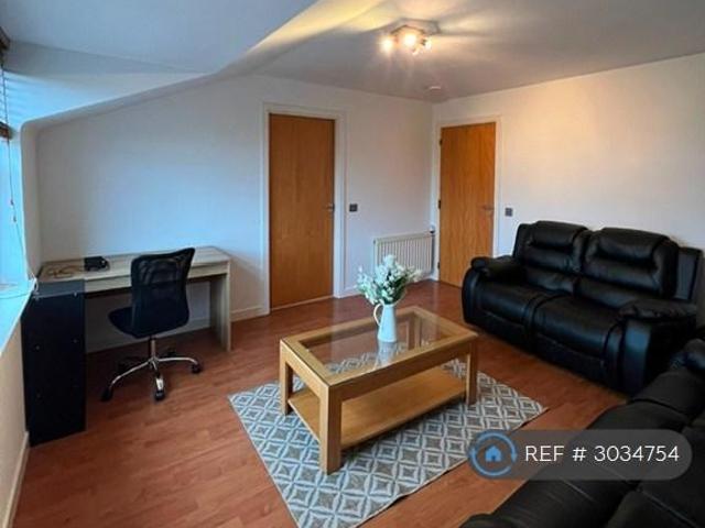 Regent Walk, Aberdeen, AB24 2 bed flat to rent £750 pcm £173 pw
