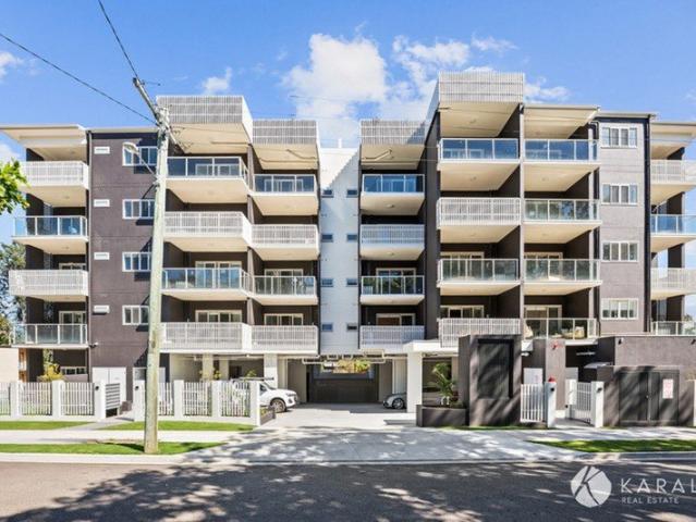 Regent Towers Modern Level 3 Stylish Furnished Studio Apartment