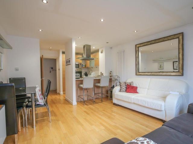 Regents Canal House, London, E14