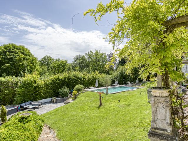 Région de Houdan Propriété ancienne en parfait état