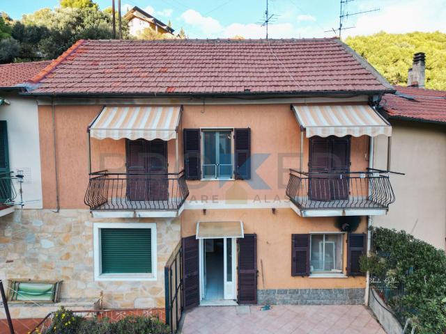 Regione Fenarina 5 5 vani 149mq