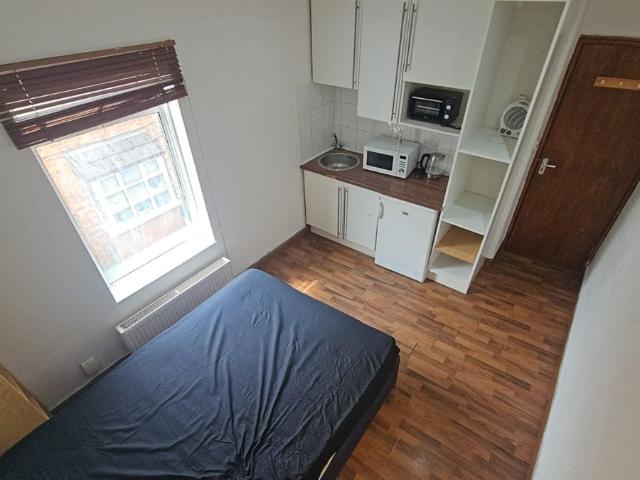 Reginald, Luton LU2, Studio to rent, £750 pcm | PrimeLocation