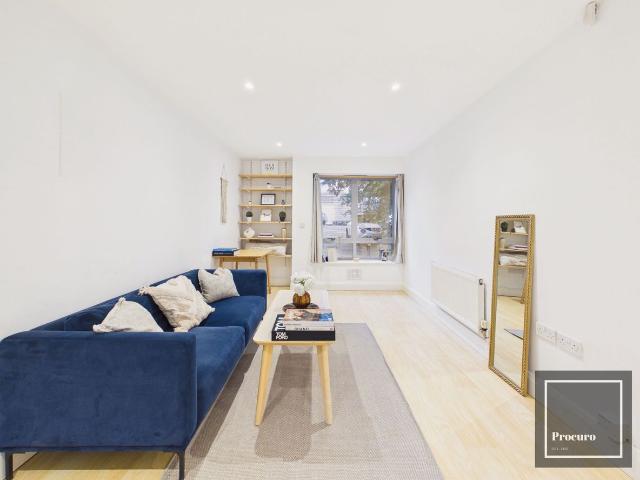 Reginald Square, London SE8, 1 bed flat to rent, £1,700 pcm | PrimeLocation