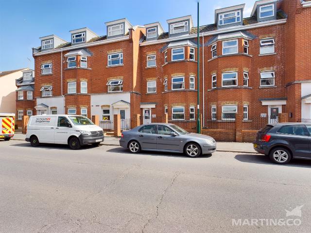 Regis Gate, 12 28 Longford Road PO21, 1 bed flat to rent, £875 pcm | PrimeLocation