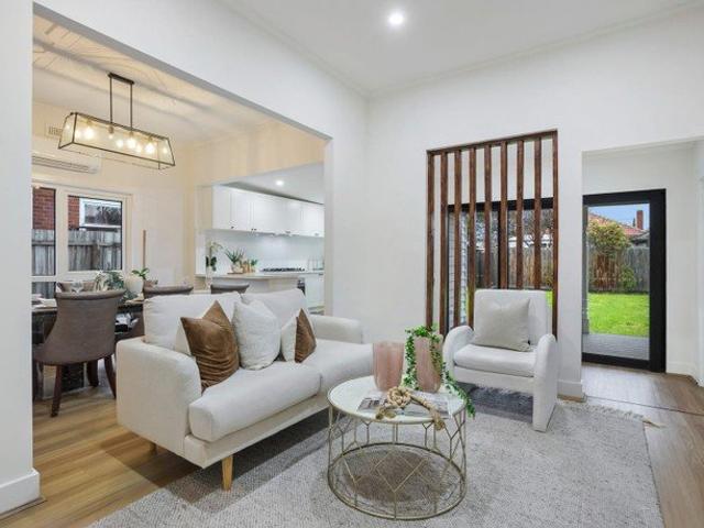 Register to Inspect / Beautifully Renovated Weatherboard Home