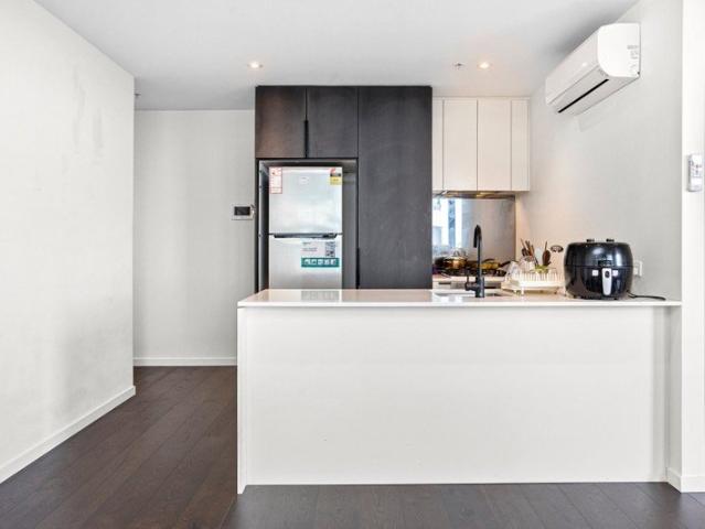 Register to Inspect / Luxurious City Fringe Living  Stunning Vistas