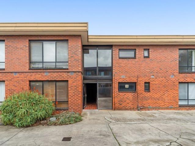 Register to Inspect / Spacious 2 Bedroom Apartment with Car Space in Quiet Court