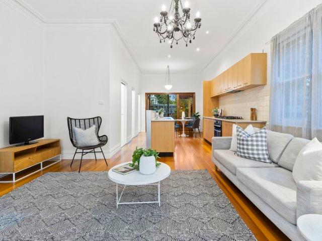 Register to Inspect / Victorian Elegance with Parkside Charm