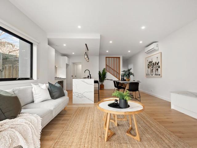 REGISTER TO INSPECT VIA REALESTATE.COM.AU LINK & PHOTO ID MUST BE PROVIDED AT ENTRY, WHEN VIEWING ALL RENTAL PROPERTIES WITH BARRY PLANT FRANKSTON