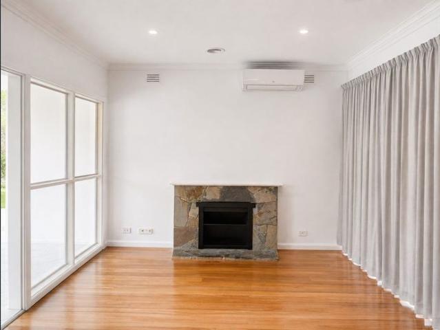 REGISTER TO INSPECT VIA REALESTATE.COM.AU LINK & PHOTO ID MUST BE PROVIDED AT ENTRY, WHEN VIEWING ALL RENTAL PROPERTIES WITH BARRY PLANT FRANKSTON