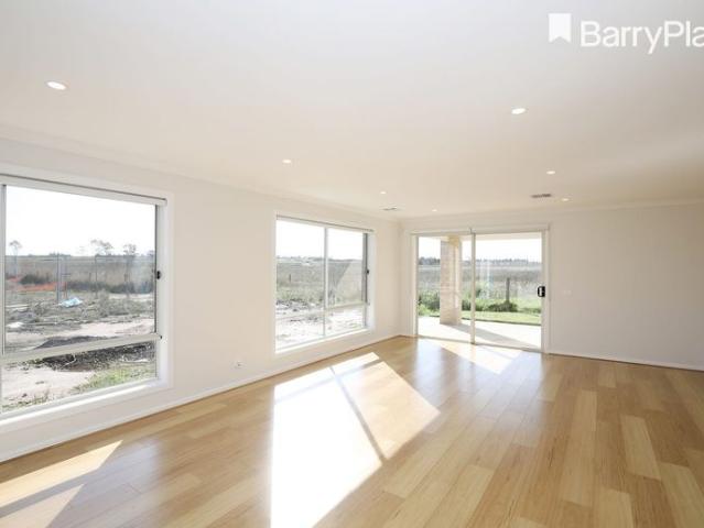 REGISTER TO INSPECT VIA REALESTATE.COM.AU LINK & PHOTO ID MUST BE PROVIDED AT ENTRY, WHEN VIEWING ALL RENTAL PROPERTIES WITH BARRY PLANT FRANKSTON