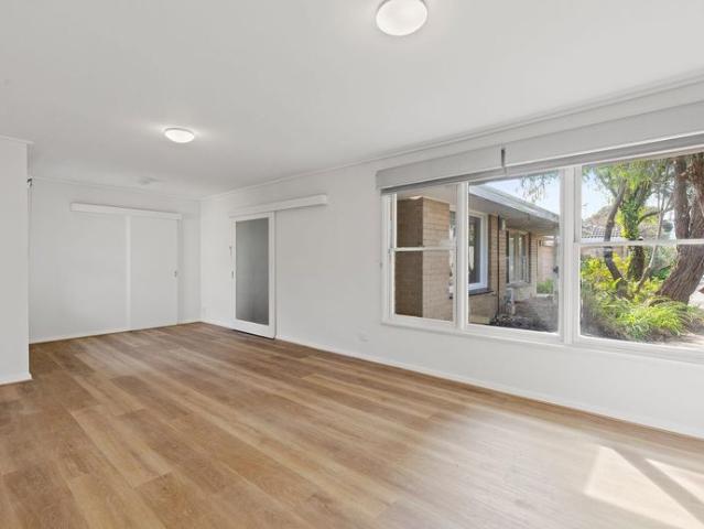 REGISTER TO INSPECT VIA REALESTATE.COM.AU LINK & PHOTO ID MUST BE PROVIDED AT ENTRY, WHEN VIEWING ALL RENTAL PROPERTIES WITH BARRY PLANT FRANKSTON