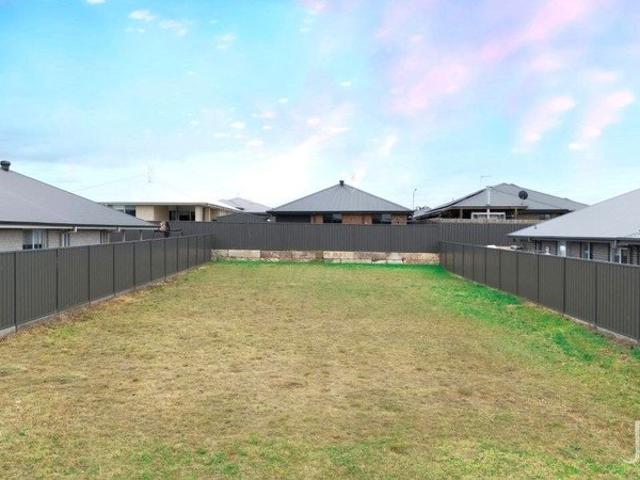 Registered Land in the Popular Mount View Grange Estate!