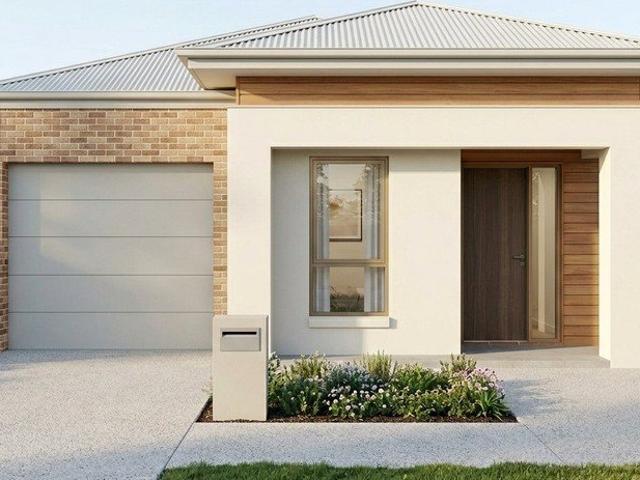 Registered Land. Premium Spec. The Ponds First Home Ready