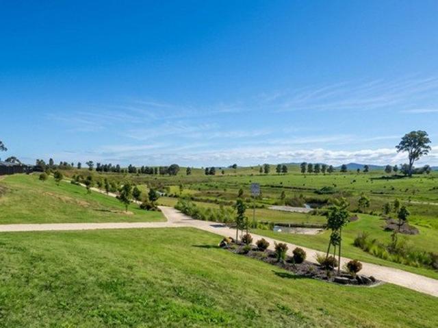 REGISTERED LARGE LAND READY TO BUILD ON TODAY!