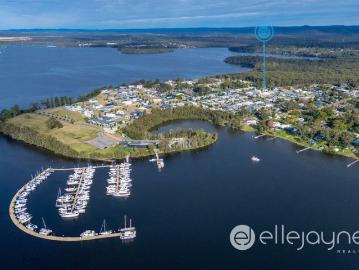 REGISTERED 965M2 BLOCK OF LAND ADJACENT TO TRINITY POINT ESTATE AND WORLD CLASS MARINA MORISSET PARK