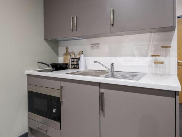 Registry Street, Stoke on Trent ST4 Studio to rent £715 pcm £165 pw