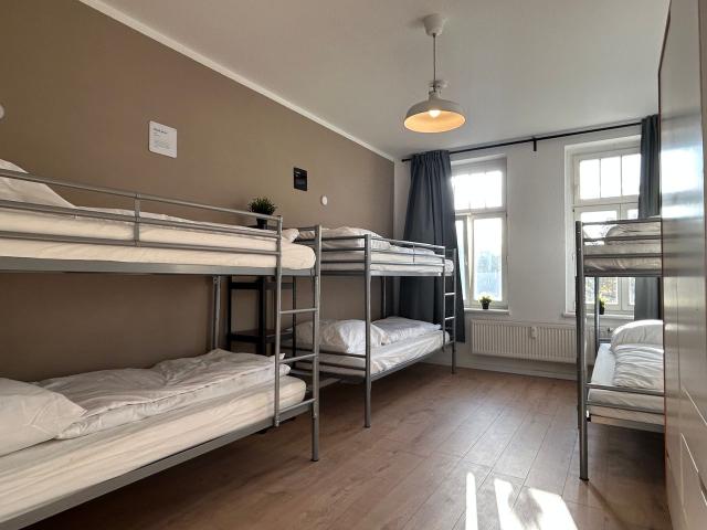 Rehabilitated Style Apartment with Balcony and Parking, Leipzig Amsterdam Apartments for Rent