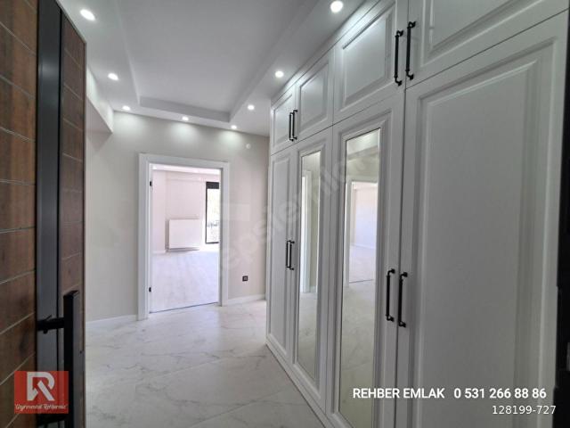 REHBER EMLAKTN 180M2 ASANSÖR+K.OTOPARK 4+1 SATILIK LÜKS DAİRELER