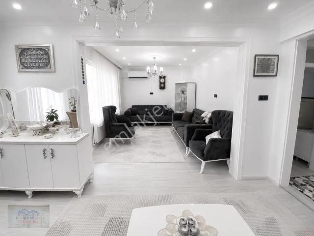 Rehber Emlakforum Avm Civarı | Ana Cadde Üzeri 4+1 Satılık Daire