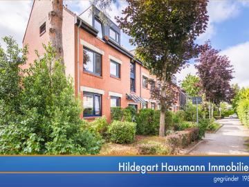 Reizvolle Dachgeschosswohnung in begehrter Lage in Norderstedt Garstedt: Hausmann Makler