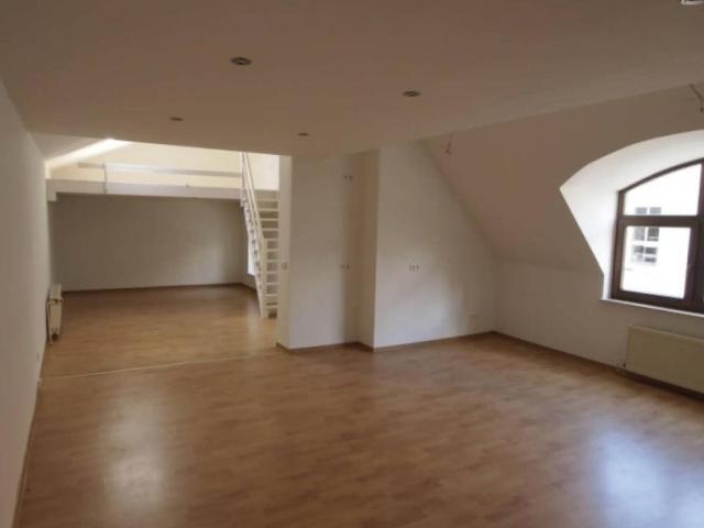 Reizvolle Wohnung mit Loftcharakter ! auch für Studenten