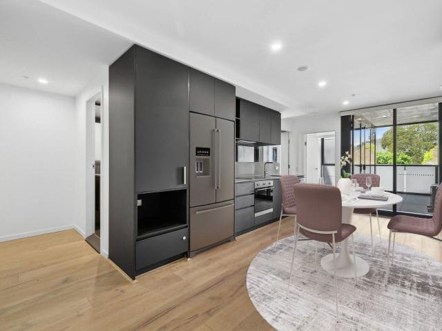 Reid, 303/81 Cooyong Street