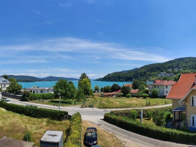 Reifnitz: Neubau Eigentums Wohnungen 200 Meter vom See Weg, 100% Wörther See Blick, Nur 6 Wohneinheiten mit Lift !