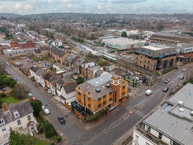 Reigate Hill House, Reigate RH2, 1 bed flat to rent, £1,425 pcm | PrimeLocation