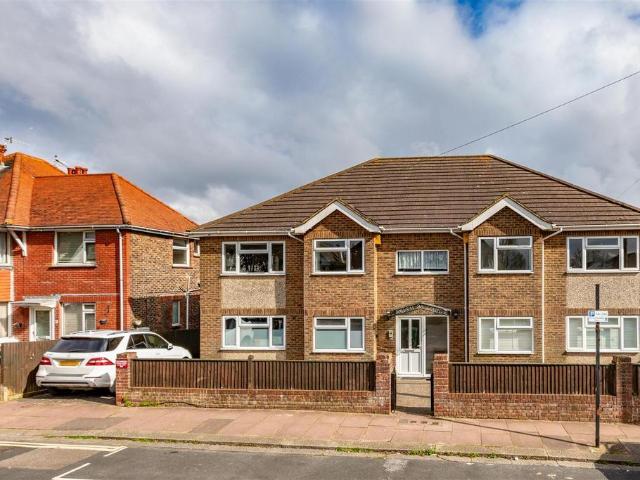 Reigate Road, Brighton, BN1 2 bed apartment to rent £1,750 pcm £404 pw