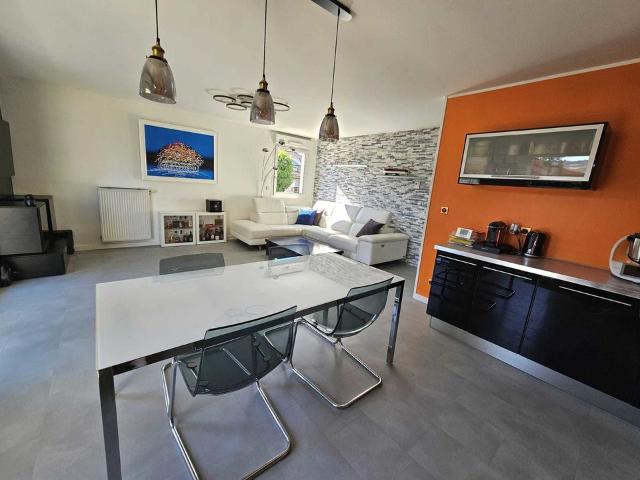 REIGNIER: APPARTEMENT DERNIERE ETAGE TYPE 3 AVEC TERRASSE