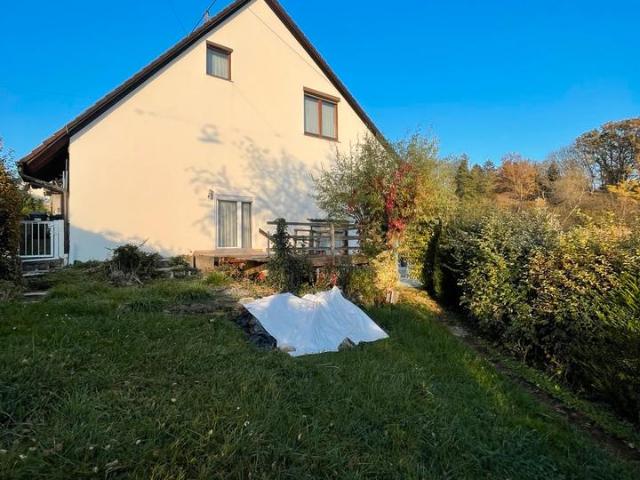 Reiheneckhaus mit unverbautem Blick idyllisch