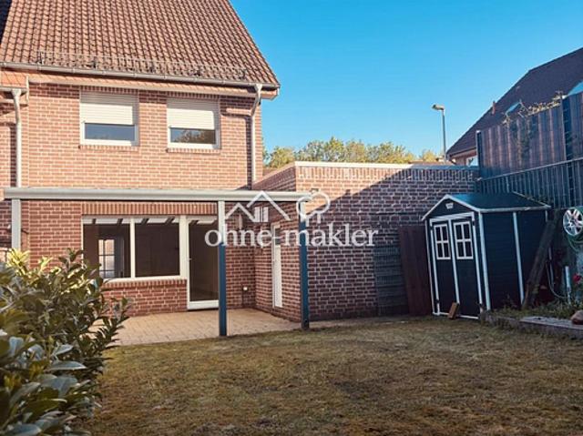 Reiheneckhaus mit Garage, Carport und ausgebautem Dachgeschoss mit Badezimmer von PRIVAT!