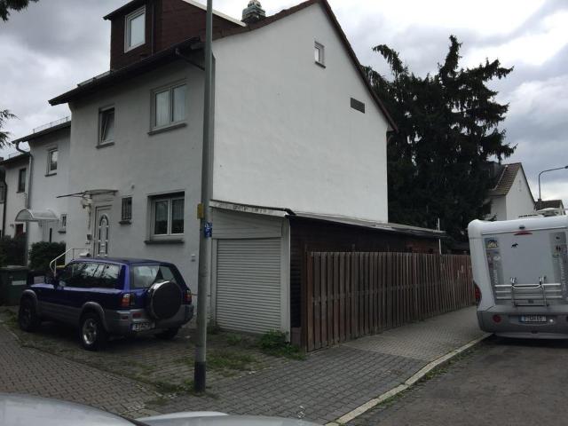 Reiheneckhaus in Frankfurt Main Stadtteil Dornbusch Eschersheim