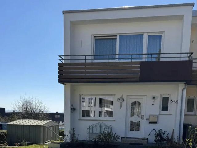 Reiheneckhaus von Privat in Herrenberg Brahmsstraße