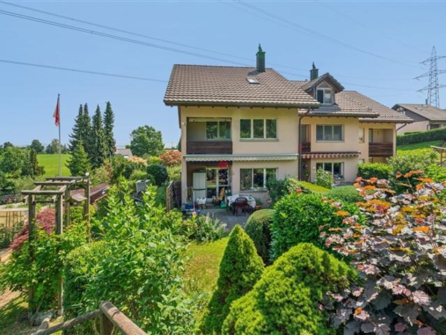 Reiheneinfamilienhaus mit viel Gestaltungsmöglichkeiten und Garten