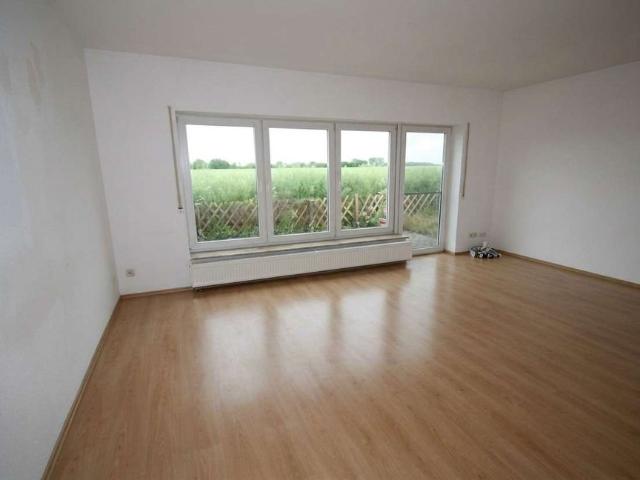 Reihenendhaus mit 2 Stellplätzen und 2 Terrassen in ruhiger Lage