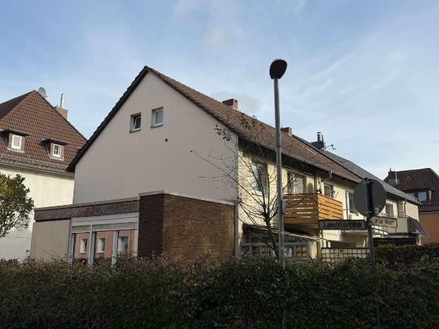 Reihenendhaus mit zusätzlichem Wohnanbau, Vollkeller und Garage