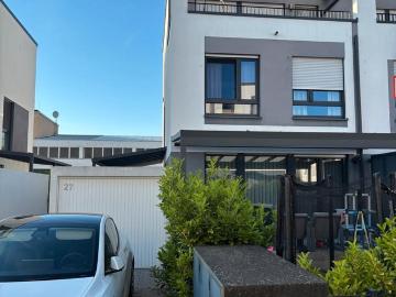 Reihenendhaus mit Garage+PV+Wallbox+Überdachungen u.v.m