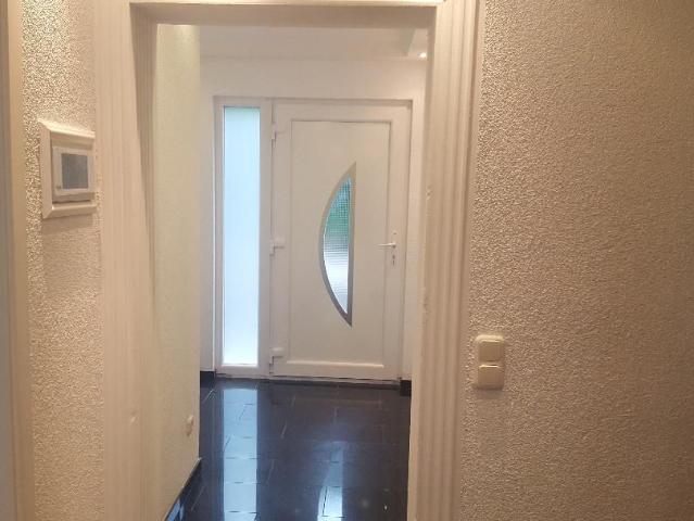 Reihenendhaus mit gehobene Ausstattung und 2 Stellplätze Mietpreis inbegriffen, Leverkusen Amsterdam Apartments for Rent