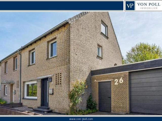 Reihenendhaus mit großem Grundstück, Pool und wohnmobilgeeigneter Doppelgarage