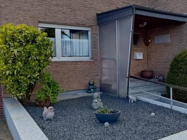 Provisionsfrei* Reihenendhaus mit großer Doppelgarage und Garten