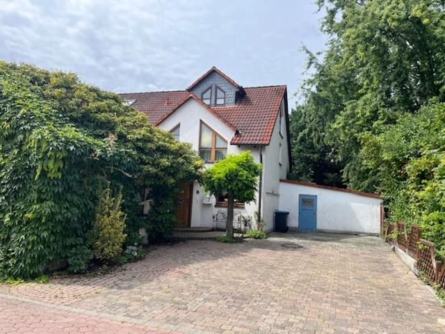 Reihenendhaus mit interessantem Garten