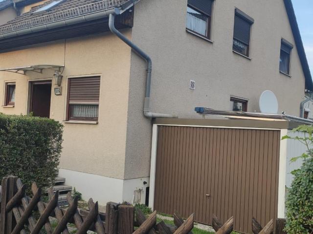 Reihenendhaus mit Kamin und moderner Gas Hybridheizung in Berlin Rudow