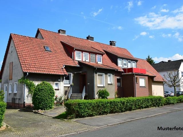Reihenendhaus, Garten und Garage