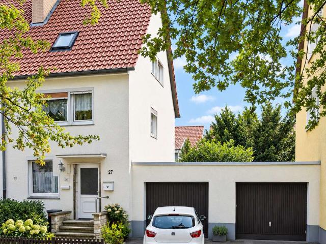 Reihenendhaus in Langehagen mit Doppelgarage & großem Garten