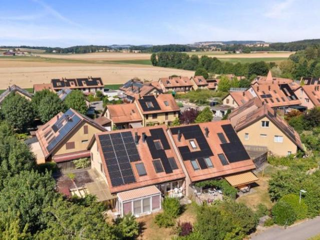 Charaktervolle Familienvilla mit privatem Garten im Herzen von Echallens